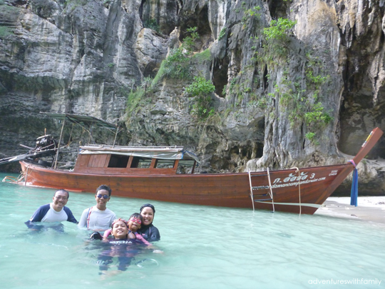 Long Tail Boat