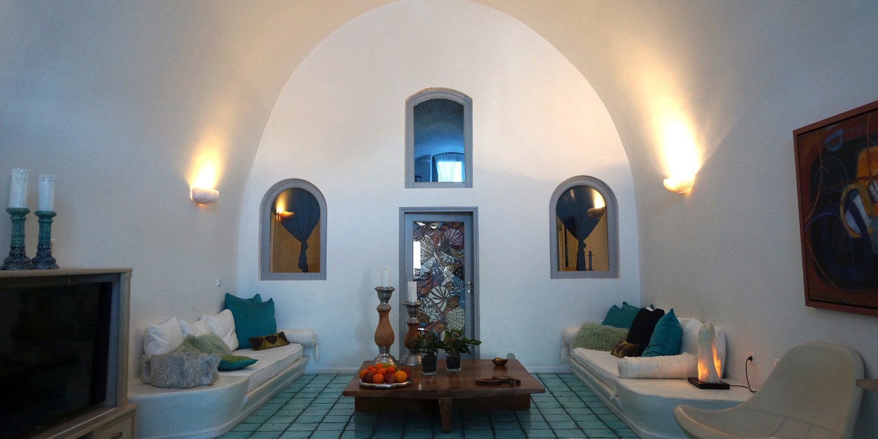 Cave Villa in Santorini